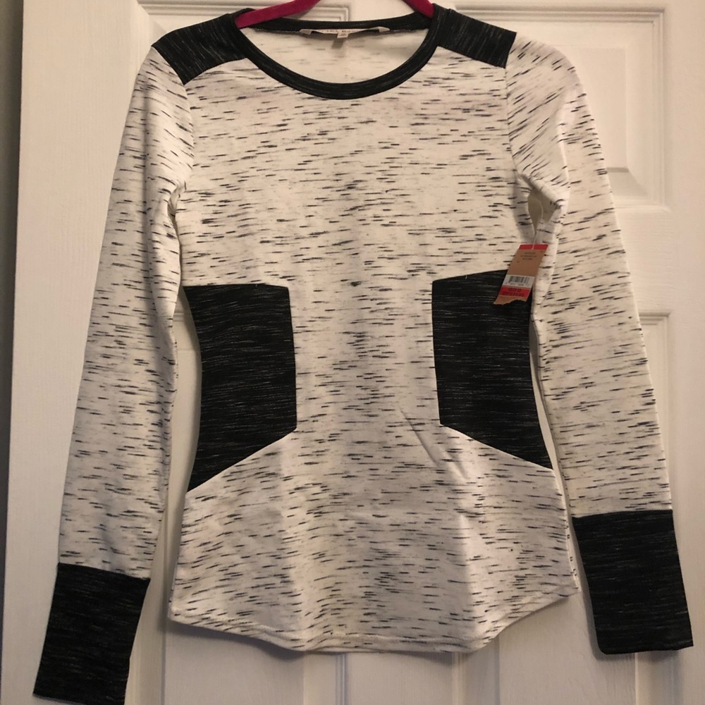 Rachel Roy long sleeve Xsmall. New with tags